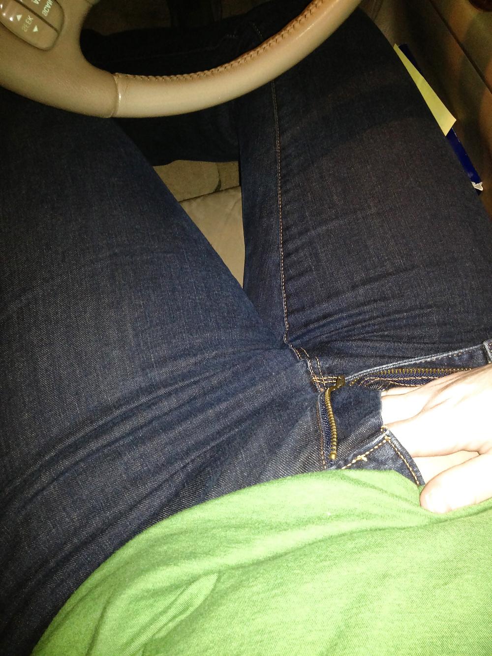 14P Enjoying pantyhose covered furry kitty in car in parking lot