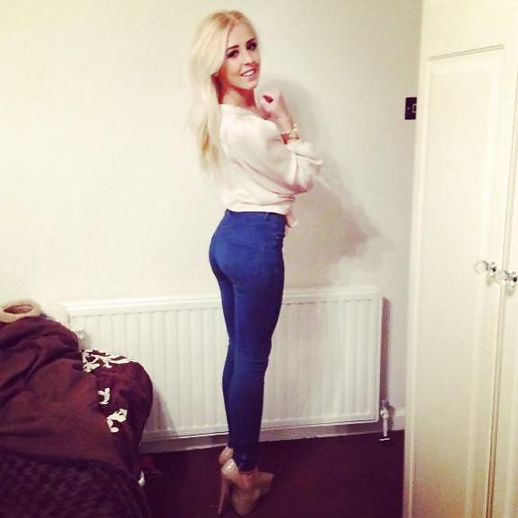 17P Sexy blondes to wank over
