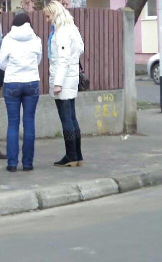 20P Spy old + young street romanian
