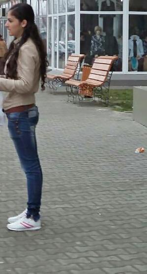 20P Spy old + young street romanian
