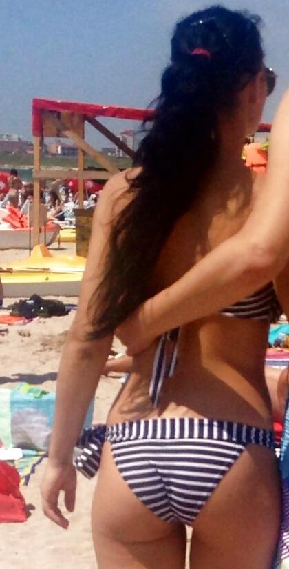 25P Spy beach summer teens romanian