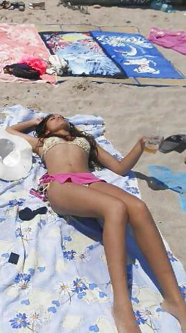 25P Spy beach summer teens romanian