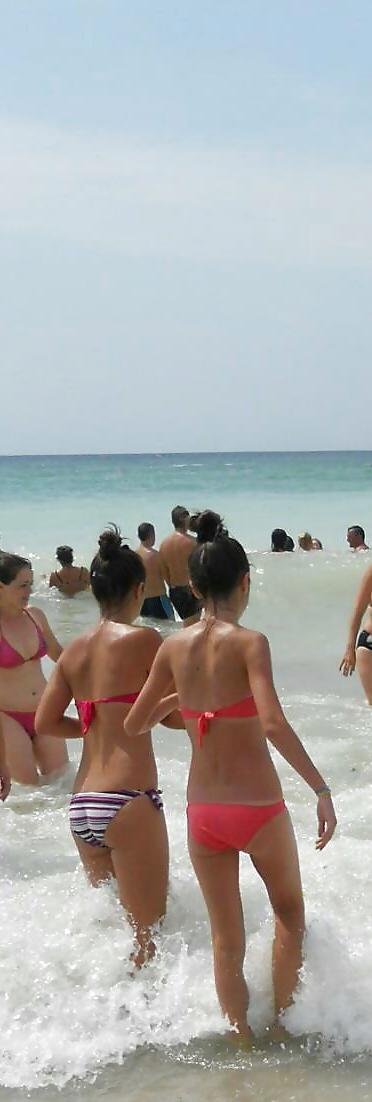25P Spy beach summer teens romanian