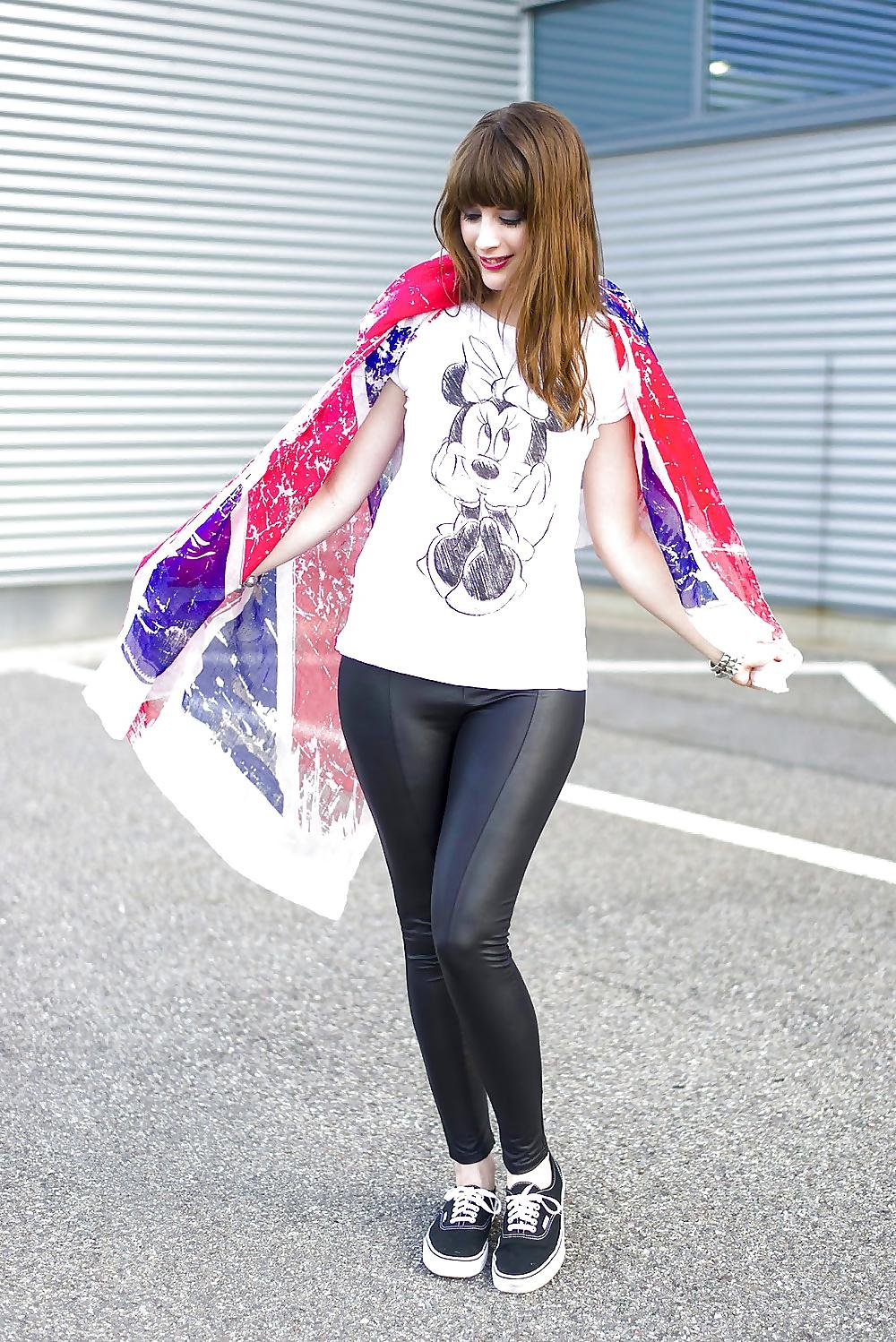 25P Beautiful women in variou types of shiny leggings