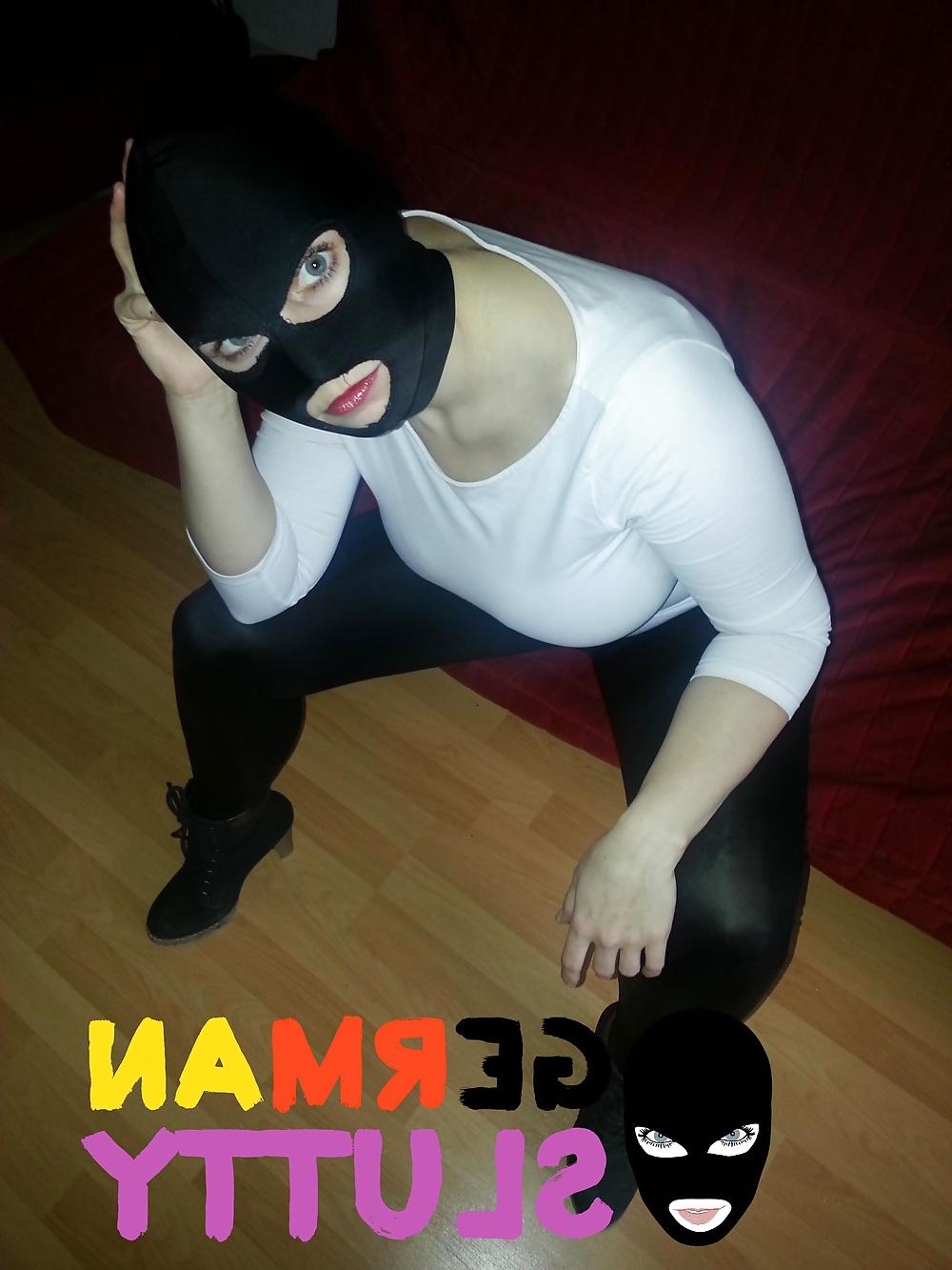 11P Cameltoe