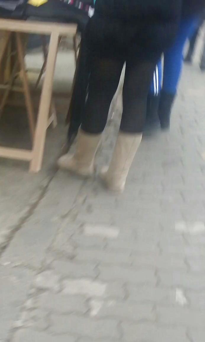 25P Old + young feet romanian