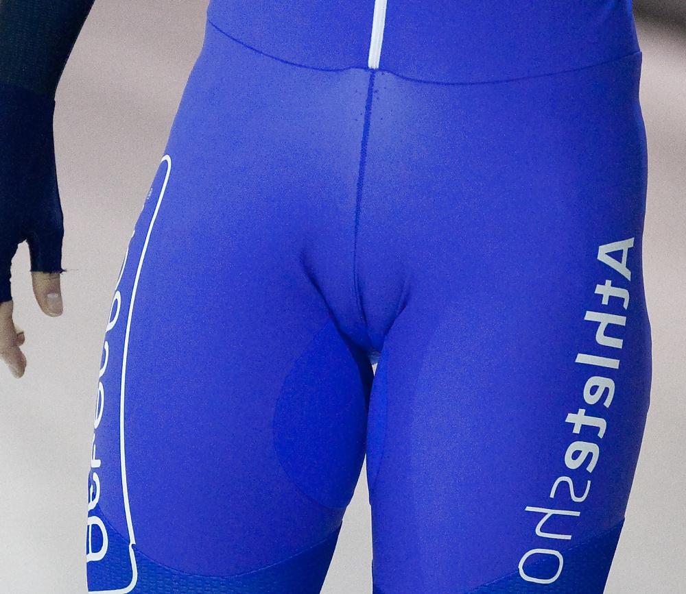 25P Sport #rec Camel Toes Pussy Ass Crotches Voyeur G14