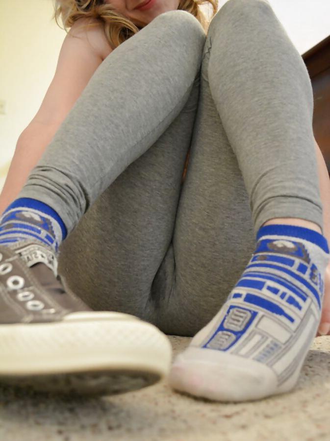 25P Hot Blonde Loves Star Wars and Posing Naked