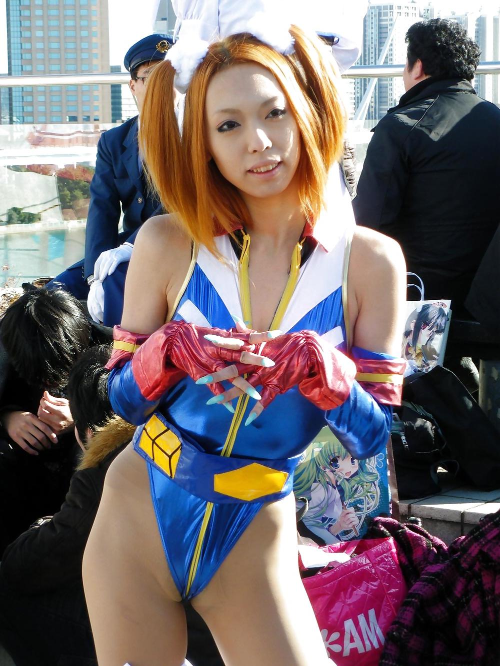 8P Camel toe again