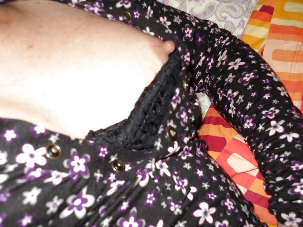 23P Slut Show Her Pussy And Ass