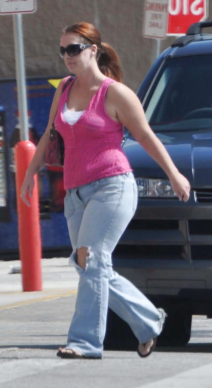 4P MILF with Curvy Hips