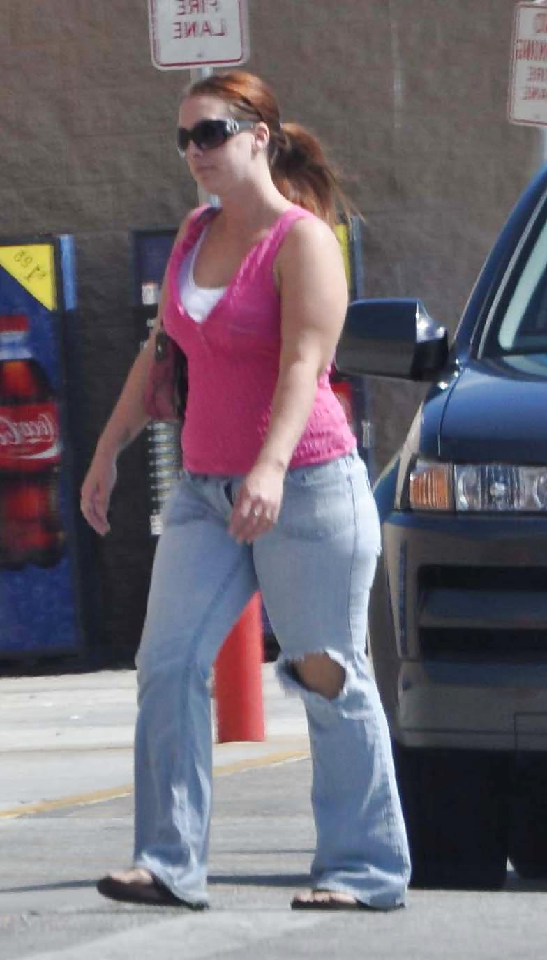 4P MILF with Curvy Hips