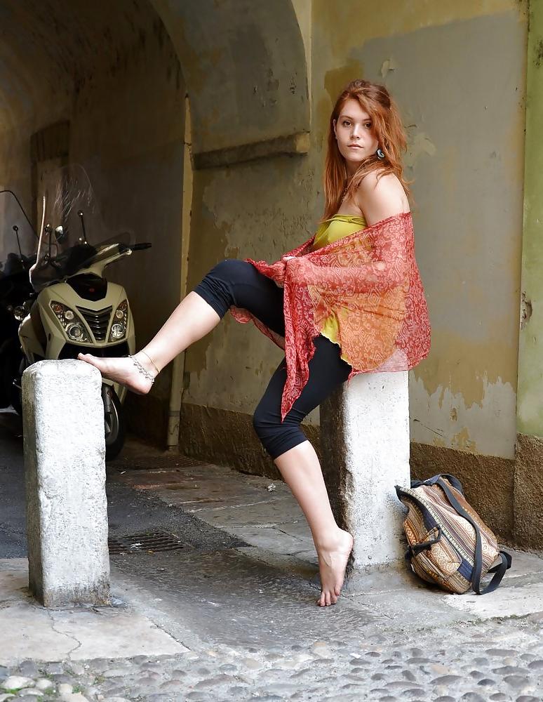 25P Barefoot urban glamour 2