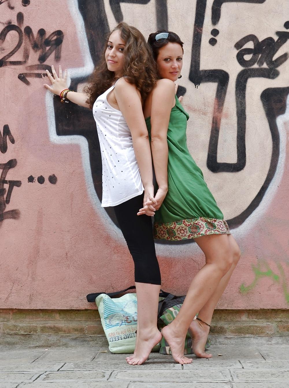 25P Barefoot urban, dirty streets 1