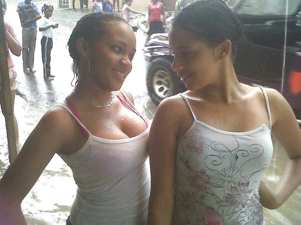 25P A dominican girl called Laa M.
