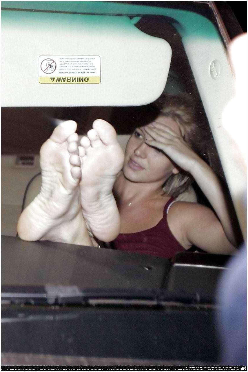 8P Britney Spears Ass N Feet To Jerkoff N Cum Over