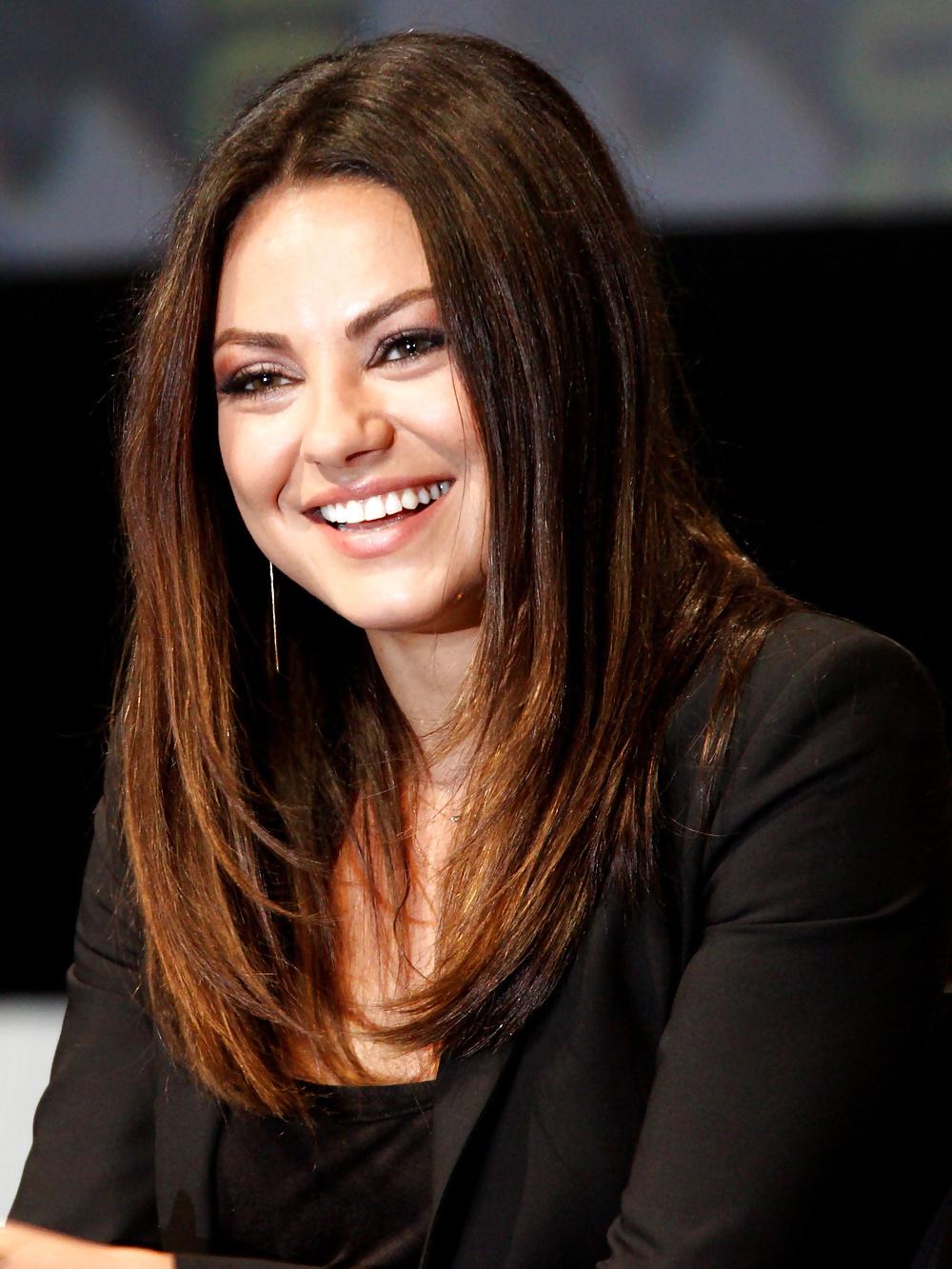 17P Mila Kunis- Perfect fuck toy