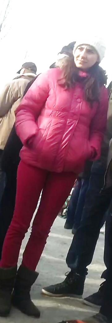 25P Sexy feet, ass and legs old + young romanian