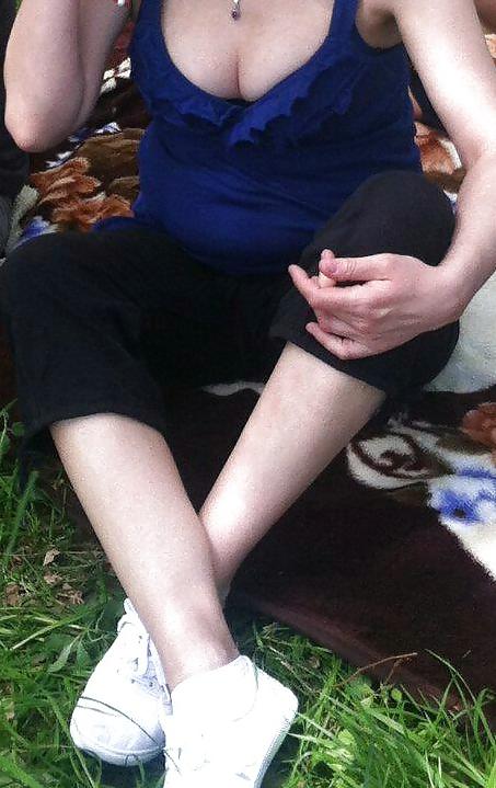25P Sexy feet, ass and legs old + young romanian