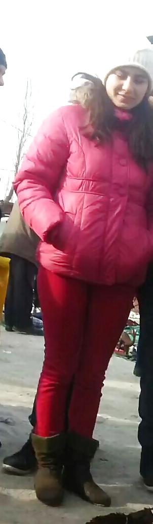 25P Sexy feet, ass and legs old + young romanian