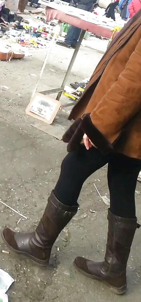 25P Sexy feet, ass and legs old + young romanian