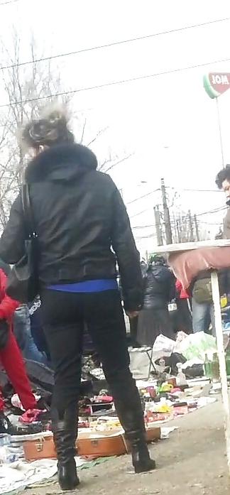 25P Sexy feet, ass and legs old + young romanian