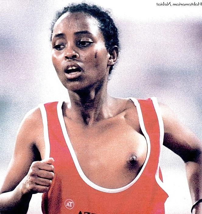 25P Sport - Camel Toes And Tit Slips