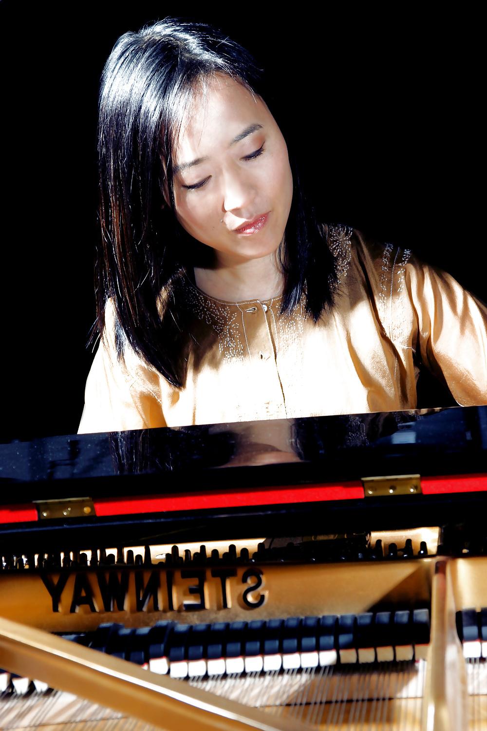 15P Let's Jerk Off Over ... Helen Sung (Jazz Musician)