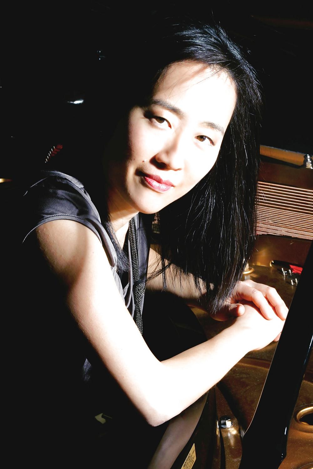 15P Let's Jerk Off Over ... Helen Sung (Jazz Musician)