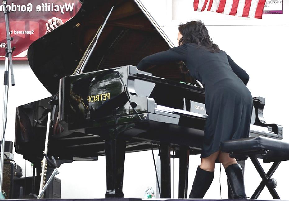 15P Let's Jerk Off Over ... Helen Sung (Jazz Musician)