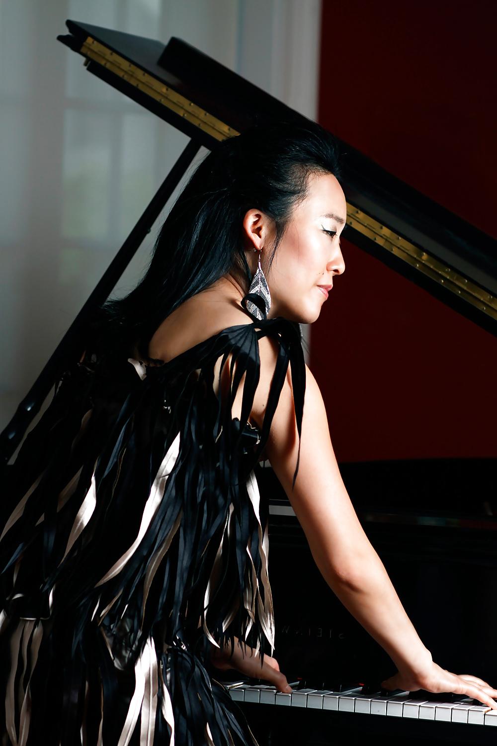 15P Let's Jerk Off Over ... Helen Sung (Jazz Musician)