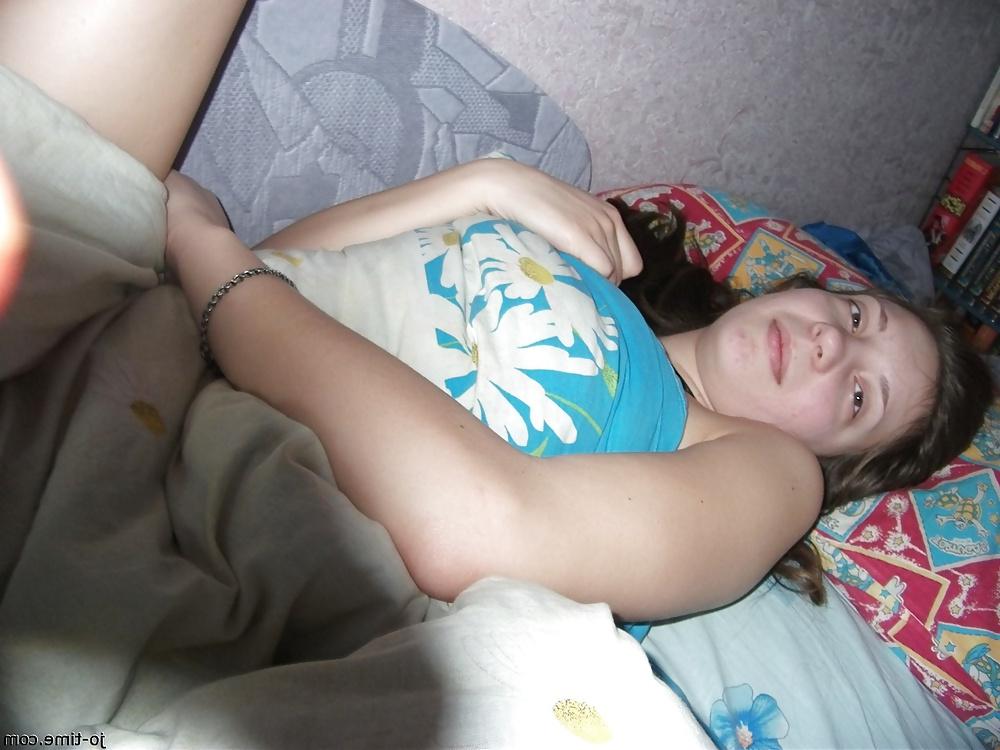 25P Shy Girl Gets Hot