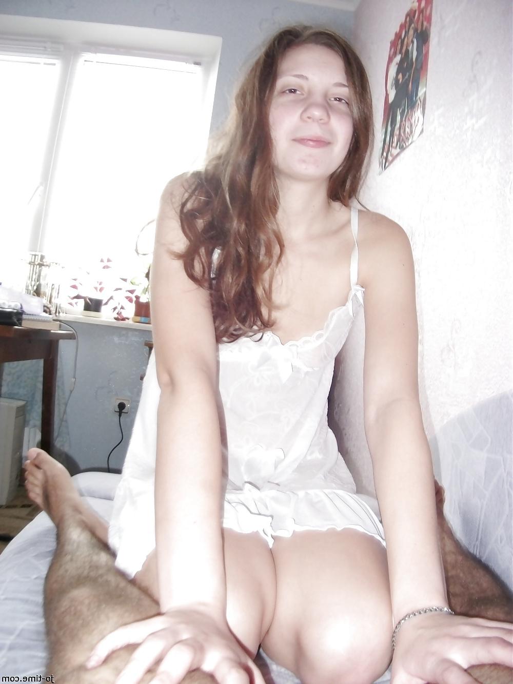 25P Shy Girl Gets Hot