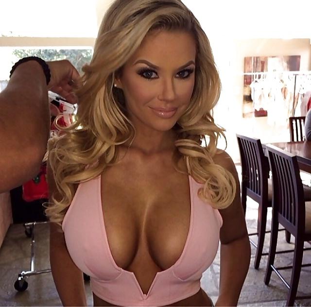 25P Hot Sluts I'd love to cum all over
