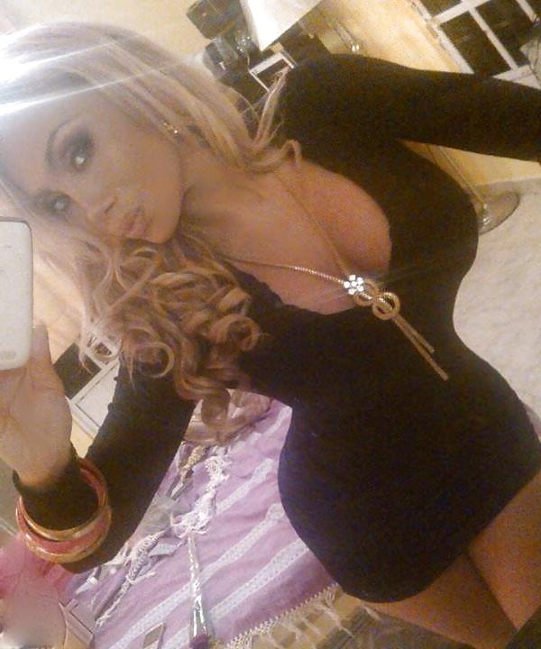 25P Hot Sluts I'd love to cum all over
