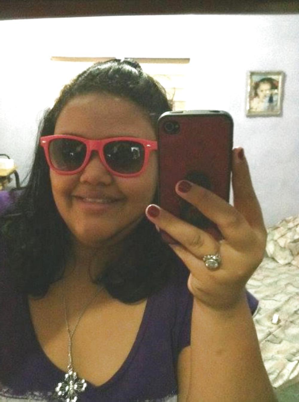 25P A dominican girl called Onexy R.