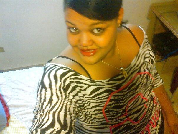 25P A dominican girl called Onexy R.