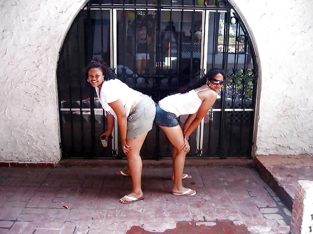 25P A dominican girl called Onexy R.