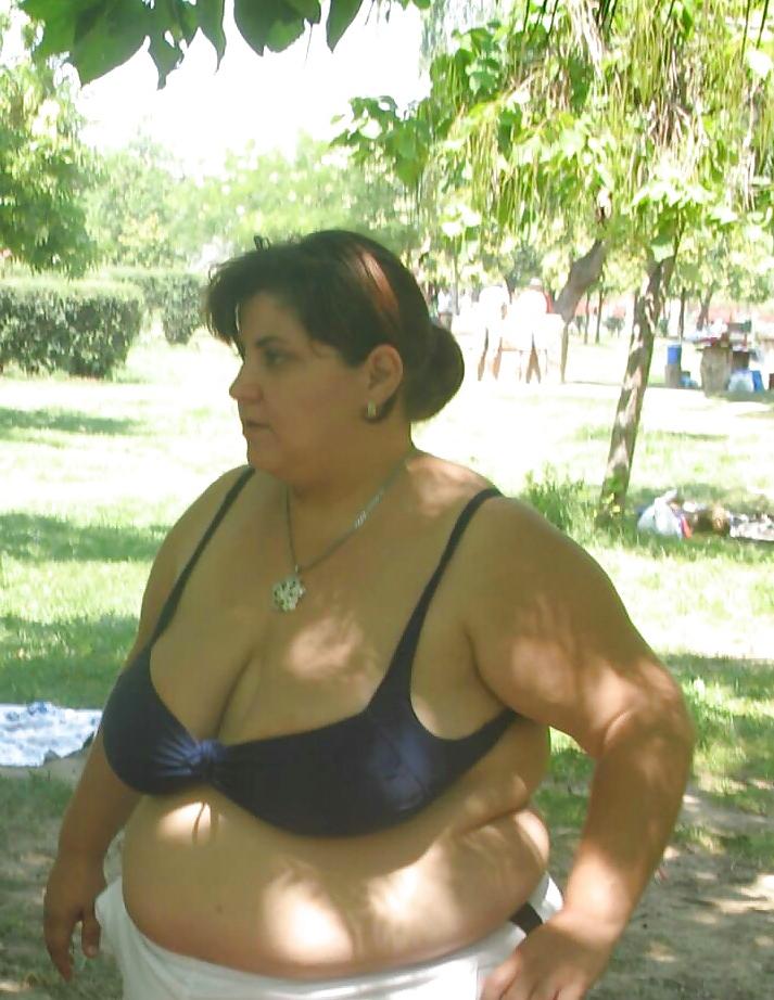 19P Spy old + young sexy and big boobs romanian