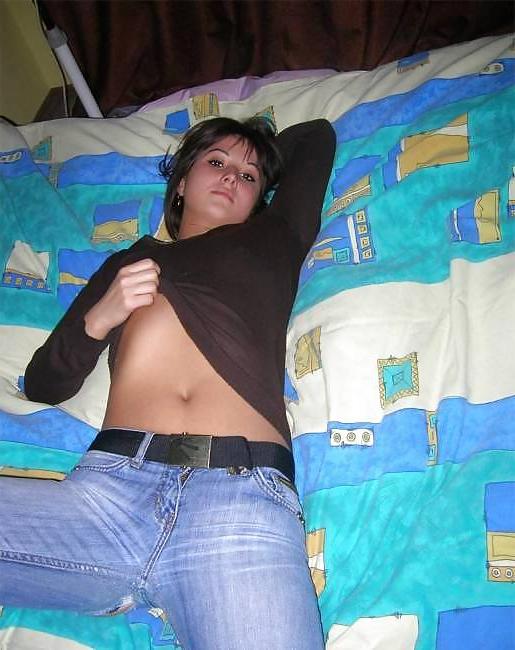 13P The young girl agreed to show yourself!