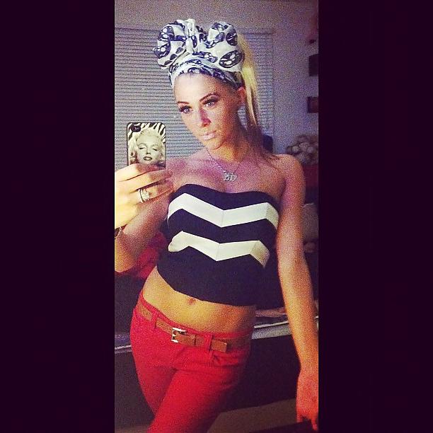 25P More Hooters and Facebook sluts with huge tits