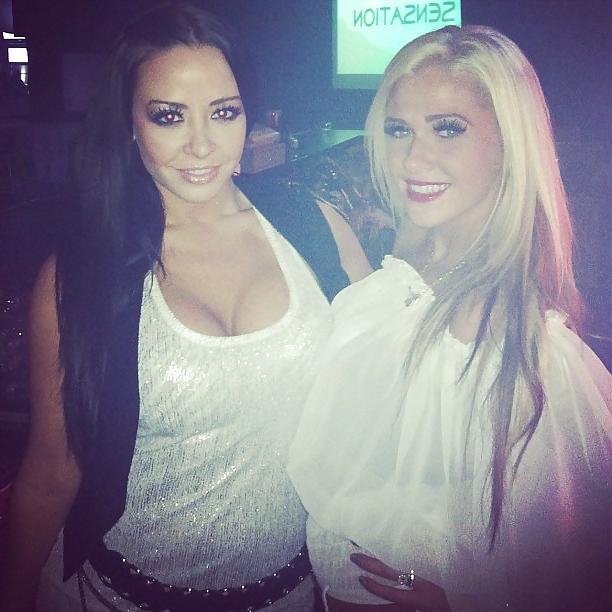 25P More Hooters and Facebook sluts with huge tits