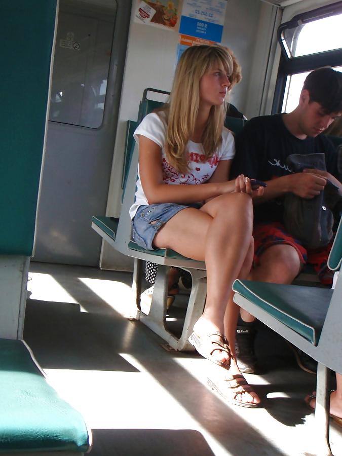 21P Girls On Trains