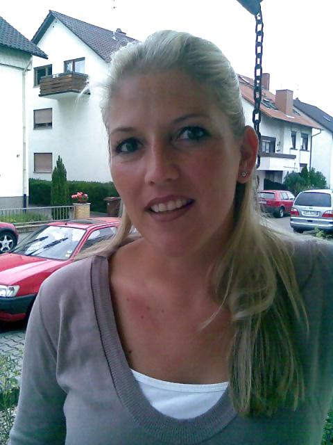 12P CAR PURCHASED AND DATE WITH THE DAUGHTER OF CAR DEALER