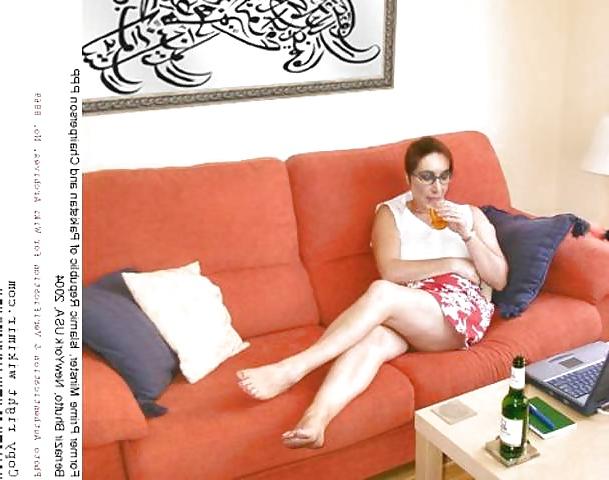 25P Let's Jerk Off Over ... Benazir Bhutto (Pakistani PM)
