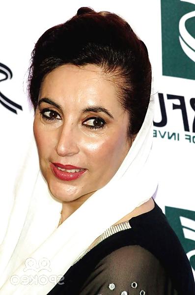 25P Let's Jerk Off Over ... Benazir Bhutto (Pakistani PM)