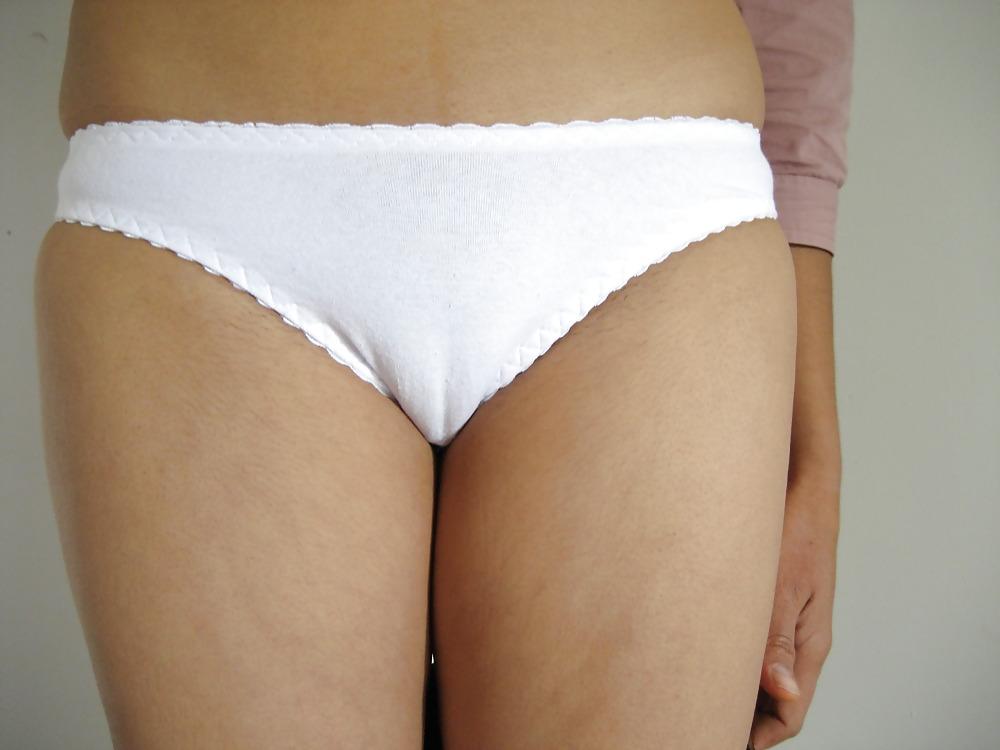 25P Camel toe