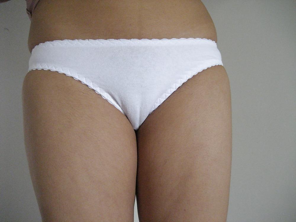 25P Camel toe