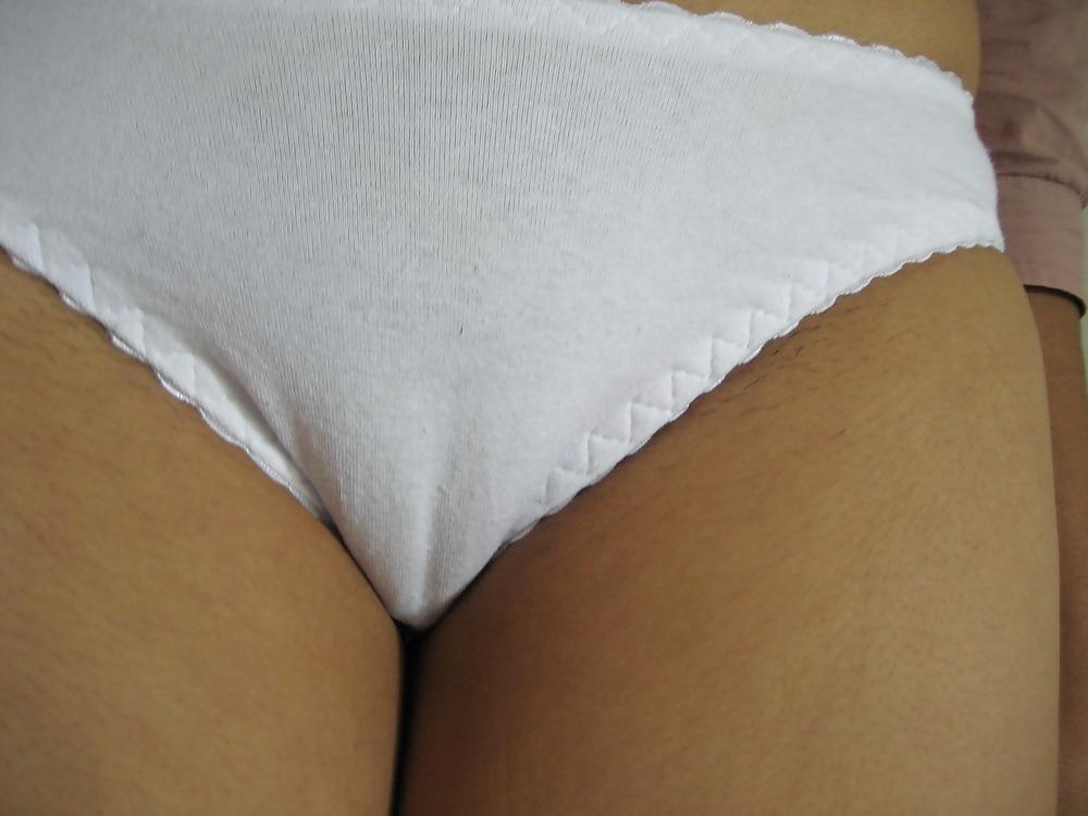 25P Camel toe