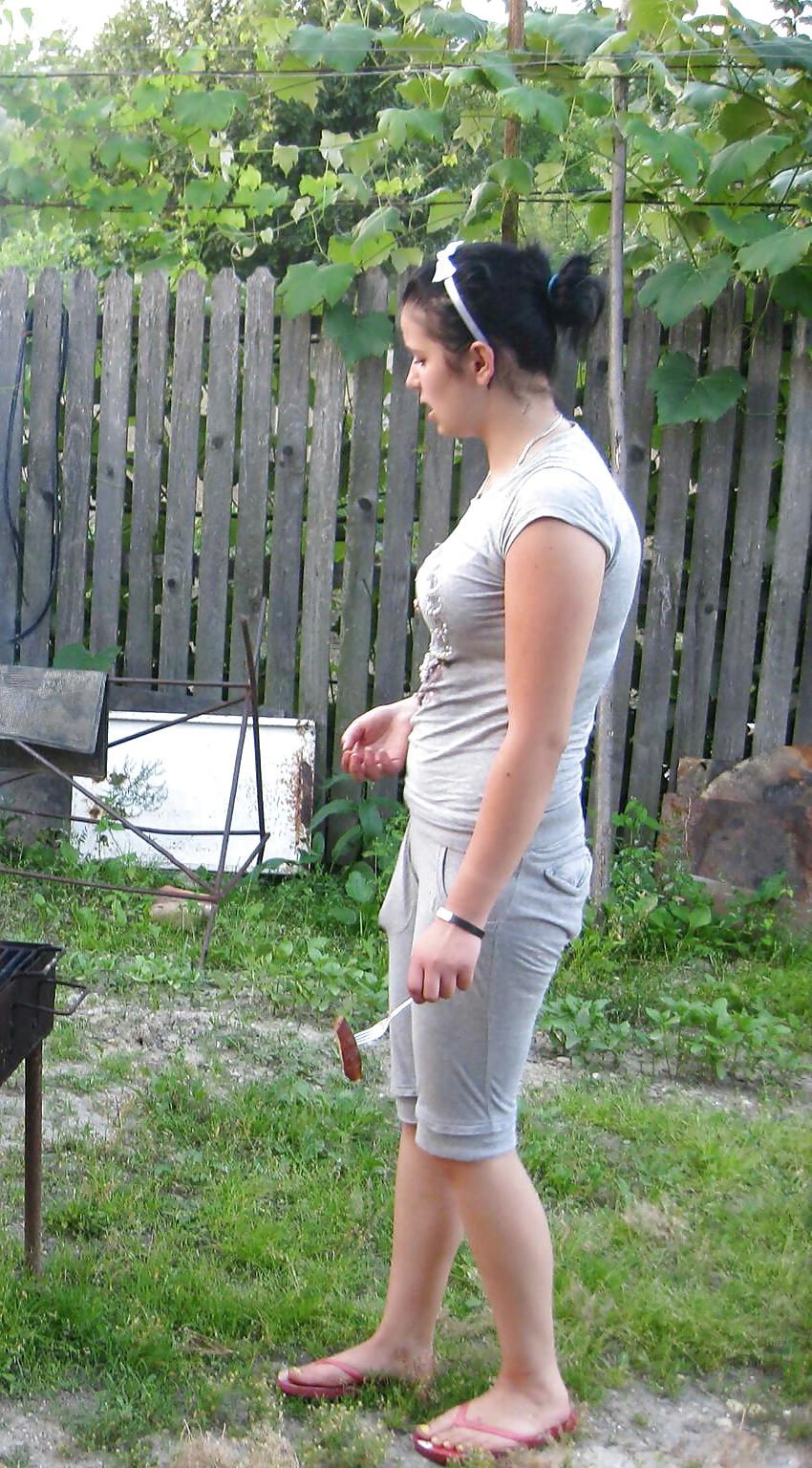 25P Spy picnic, fishing and country old + young romanian